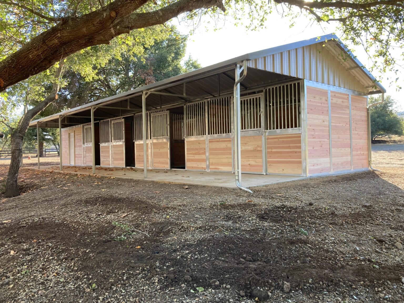 Shedrow Barn - SC Barns Buildings and Fence