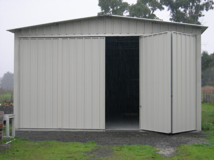 Metal Building with Bi-Folding doors